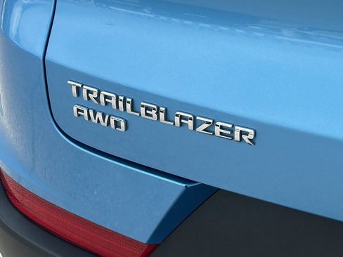 Used 2025 Chevrolet TrailBlazer LT image 5