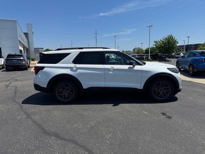 New 2026 Ford Explorer ST w/ Sun And Sound Package