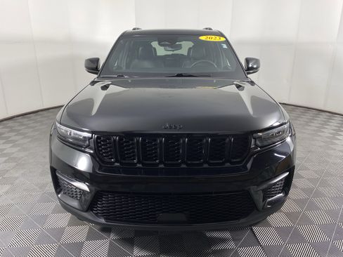 Used 2023 Jeep Grand Cherokee Altitude image 12