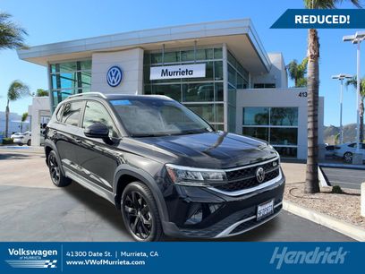 Certified 2023 Volkswagen Taos SE w/ Panoramic Sunroof Package