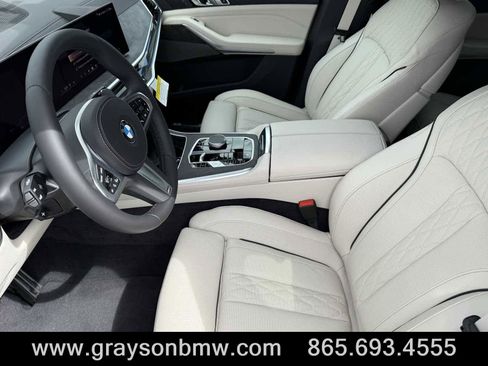 Used 2026 BMW X5 xDrive40i w/ M Sport Package image 10