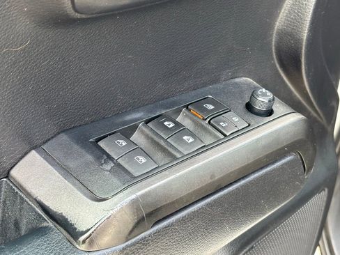 Used 2021 Toyota Tacoma TRD Off-Road AWD/4WD image 26