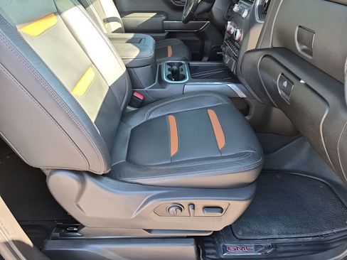Used 2022 GMC Sierra 1500 AT4 w/ AT4 Premium Package image 16