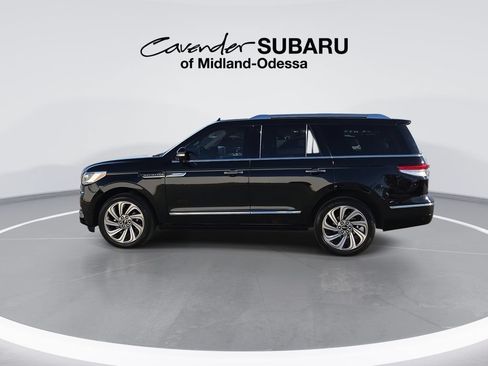 Used 2023 Lincoln Navigator Reserve AWD/4WD image 5