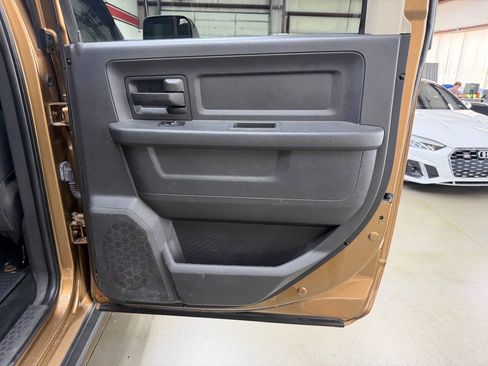 Used 2012 RAM 2500 ST w/ Chrome Appearance Group AWD/4WD image 14