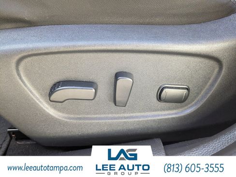 Used 2019 Nissan Rogue S image 20