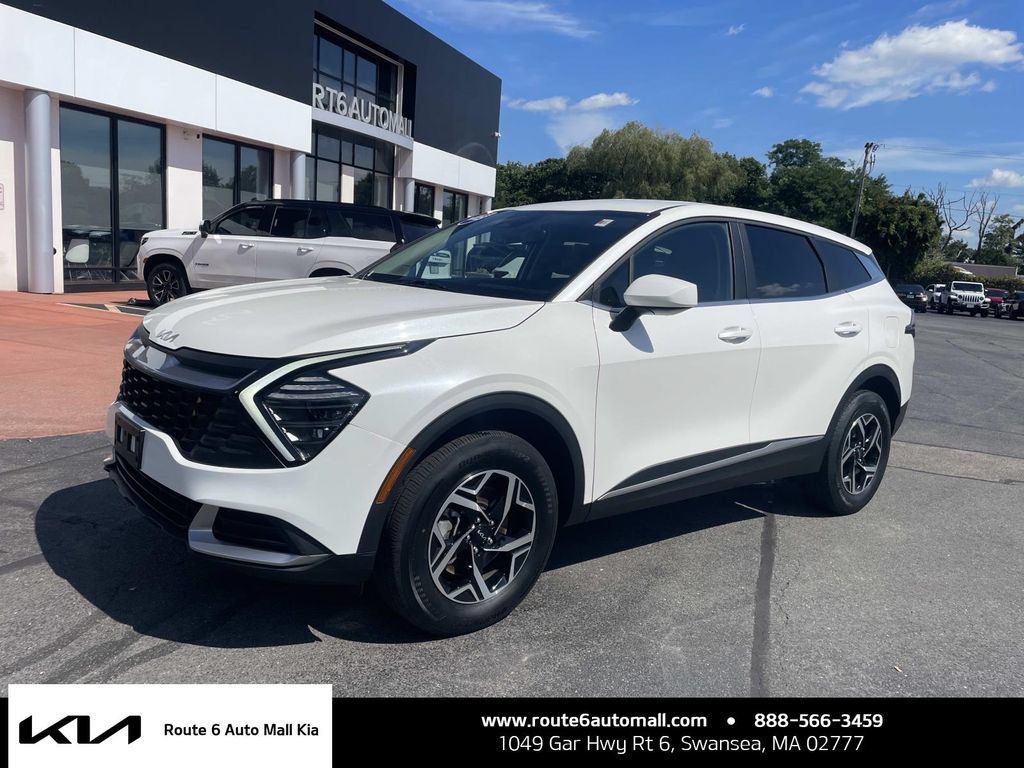 Used 2025 Kia Sportage LX AWD/4WD image 1
