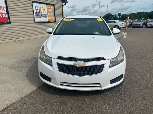 Used 2012 Chevrolet Cruze LT FWD image 2