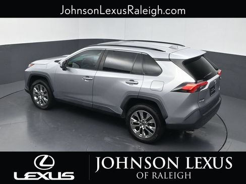 Used 2021 Toyota RAV4 XLE Premium AWD/4WD image 25
