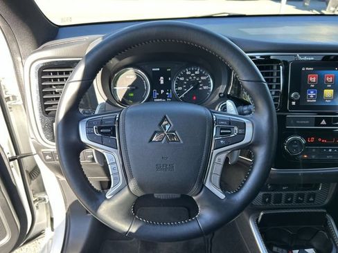 Used 2019 Mitsubishi Outlander SEL AWD/4WD image 18