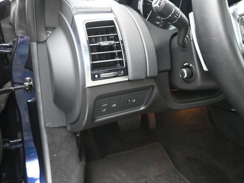 Used 2019 Jaguar F-TYPE Coupe image 17