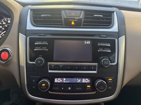 Used 2016 Nissan Altima 2.5 SV image 18