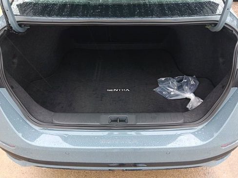 New 2025 Nissan Sentra SR image 30