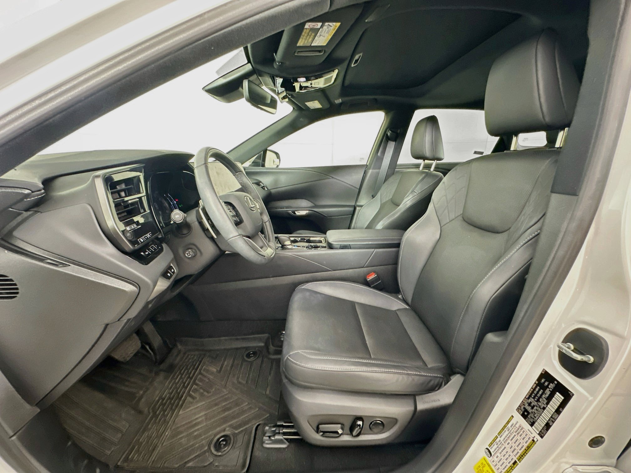 Used 2024 Lexus RX 350 Premium w/ Accessory Package (Z1) FWD image 13