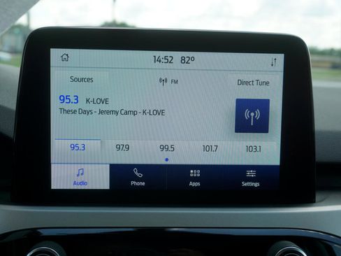 Used 2021 Ford Escape SE w/ SE Sport Appearance Package image 12