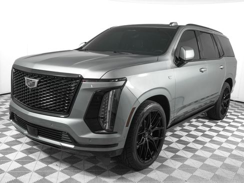 Used 2025 Cadillac Escalade Sport w/ Touring Package AWD/4WD image 7