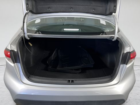 Used 2020 Toyota Corolla LE FWD image 20