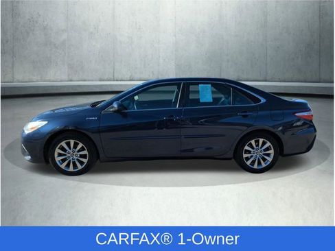 Used 2015 Toyota Camry XLE image 2