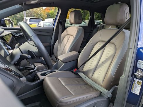 Used 2023 Audi Q4 e-tron Prestige w/ 20" Wheel Package image 26