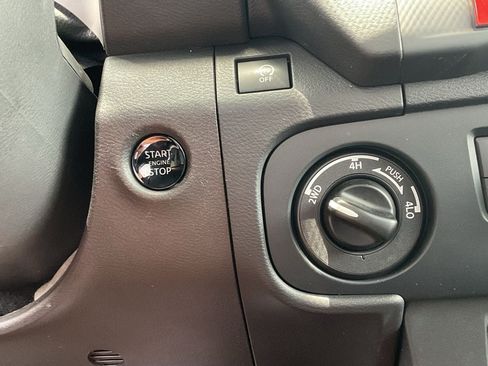Used 2026 Nissan Frontier PRO-4X AWD/4WD image 24