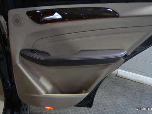 Used 2012 Mercedes-Benz ML 350 BlueTEC 4MATIC w/ Premium 2 Pkg image 8