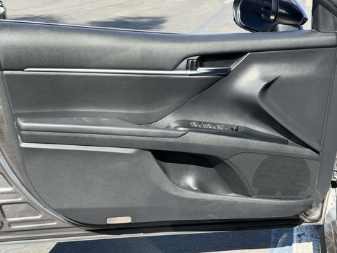 Used 2019 Toyota Camry LE w/ Carpet Mat Package FWD image 13