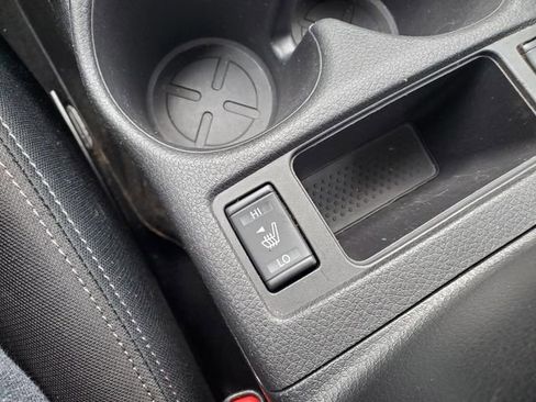 Used 2019 Nissan Rogue SV image 23