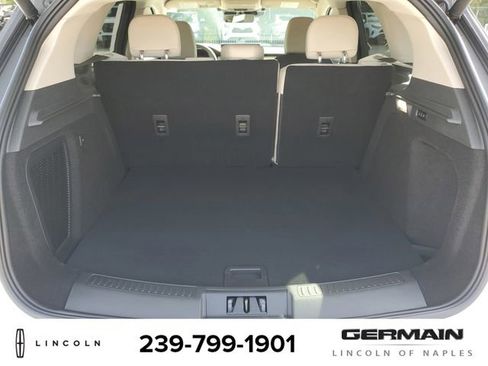 New 2026 Lincoln Corsair Premiere image 21