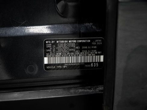 Used 2024 Mitsubishi Outlander SE image 35