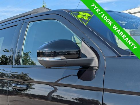Used 2025 Ford Expedition Max Platinum w/ Stealth Appearance Package AWD/4WD image 10