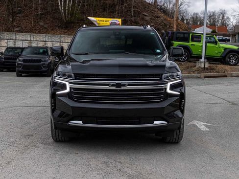 Used 2022 Chevrolet Tahoe LT w/ Luxury Package image 2