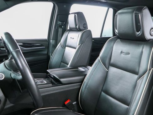 Used 2023 Cadillac Escalade Sport w/ Touring Package AWD/4WD image 29