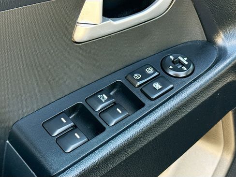 Used 2011 Kia Sportage LX image 8