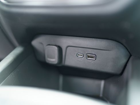 Used 2024 Chevrolet Trax LS FWD image 29