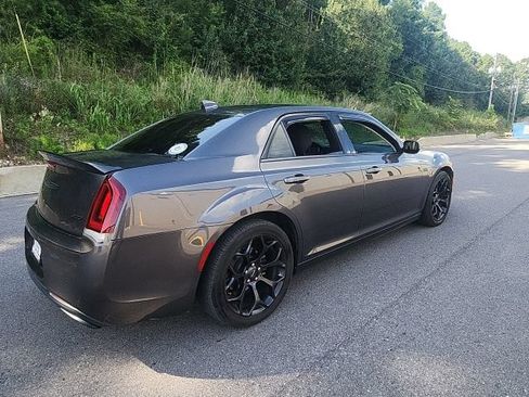 Used 2019 Chrysler 300 Touring w/ Sport Appearance Package RWD image 3