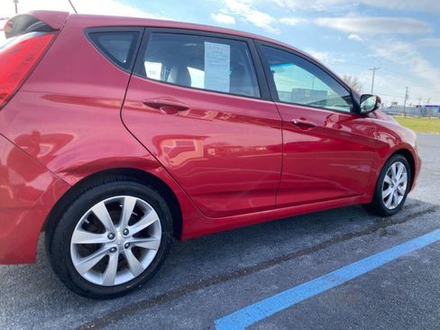 Used 2014 Hyundai Accent SE image 35