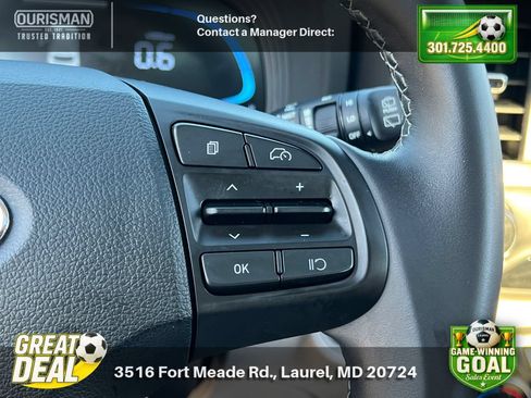 Used 2025 Hyundai Venue SEL FWD image 21