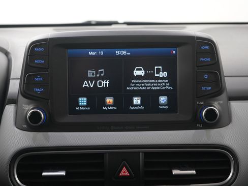 Used 2020 Hyundai Kona SEL Plus w/ Cargo Package image 17