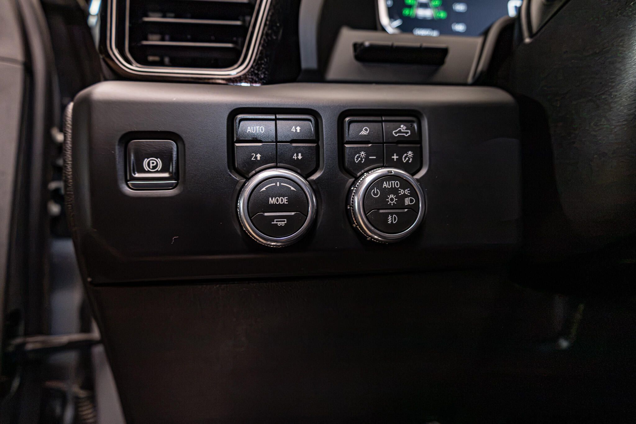 Used 2026 GMC Sierra 3500 AT4 w/ AT4 Premium Plus Package AWD/4WD image 17