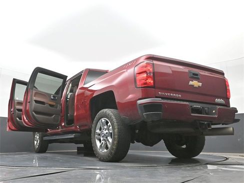 Used 2018 Chevrolet Silverado 2500 High Country w/ Duramax Plus Package image 54