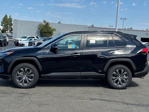 Certified 2023 Toyota RAV4 Limited AWD/4WD image 9