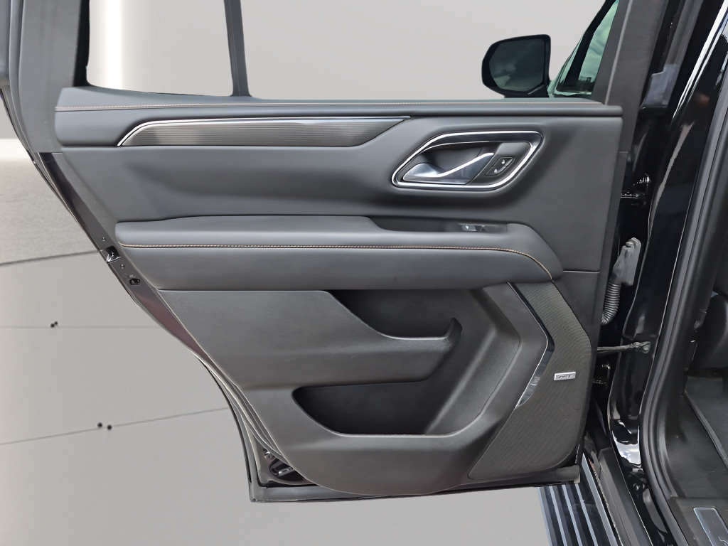 Used 2024 GMC Yukon AT4 w/ AT4 Premium Plus Package AWD/4WD image 31