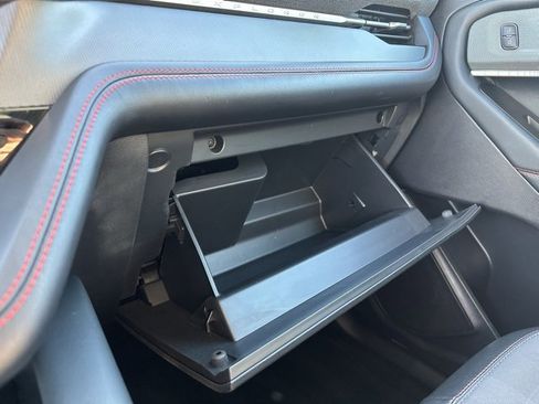 Used 2025 Ford Explorer ST-Line w/ ST-Line Street Pack image 15