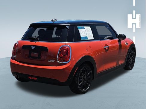 Used 2019 MINI Cooper 2-Door Hardtop FWD image 4