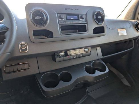 Used 2024 Mercedes-Benz Sprinter 3500 image 28