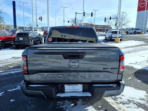 Used 2023 Nissan Frontier SV w/ Midnight Edition Package image 4