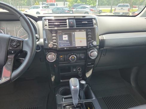 Used 2022 Toyota 4Runner TRD Off-Road Premium w/ Moonroof Package AWD/4WD image 21