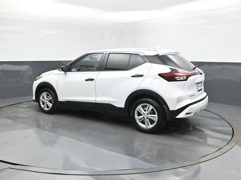 New 2025 Nissan Kicks Play S w/ Interior Electronics Package image 5