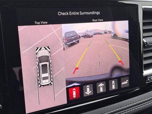 New 2026 Chrysler Pacifica Limited w/ S Appearance Package FWD image 9