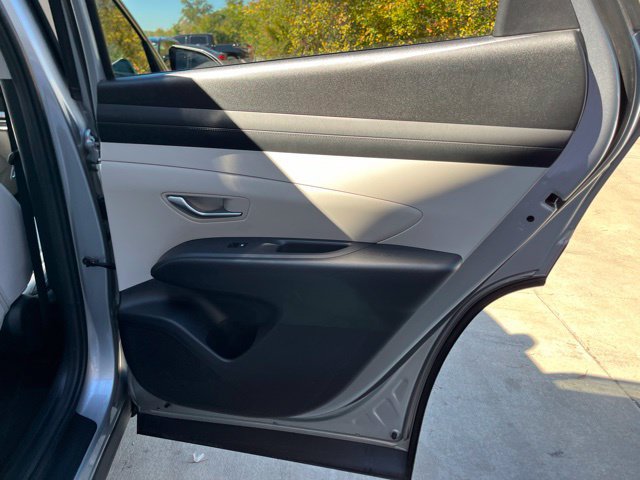 Used 2025 Hyundai Tucson SEL FWD image 16